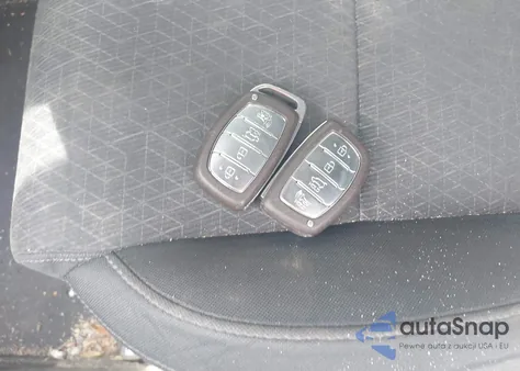 2016 Hyundai Tucson Sport z USA, uszkodzony, nr VIN KM8J3CA28GU095533